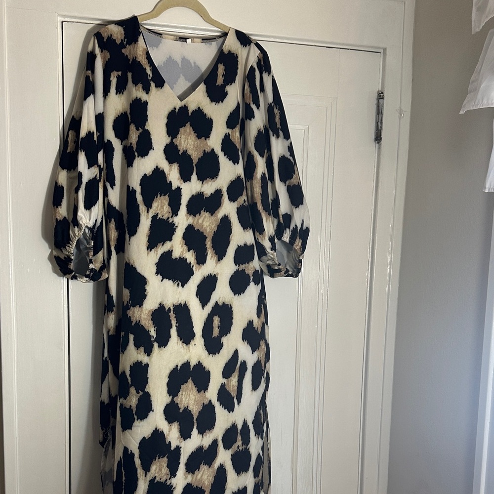 Leopard Print V-Neck Midi Dress in Cream, Black & Brown